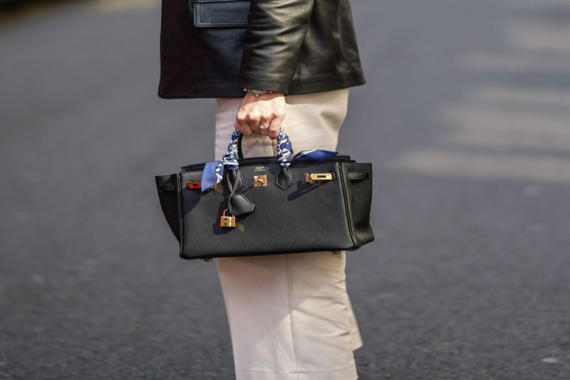 Timeless Classic Handbags: A Guide to Iconic Styles